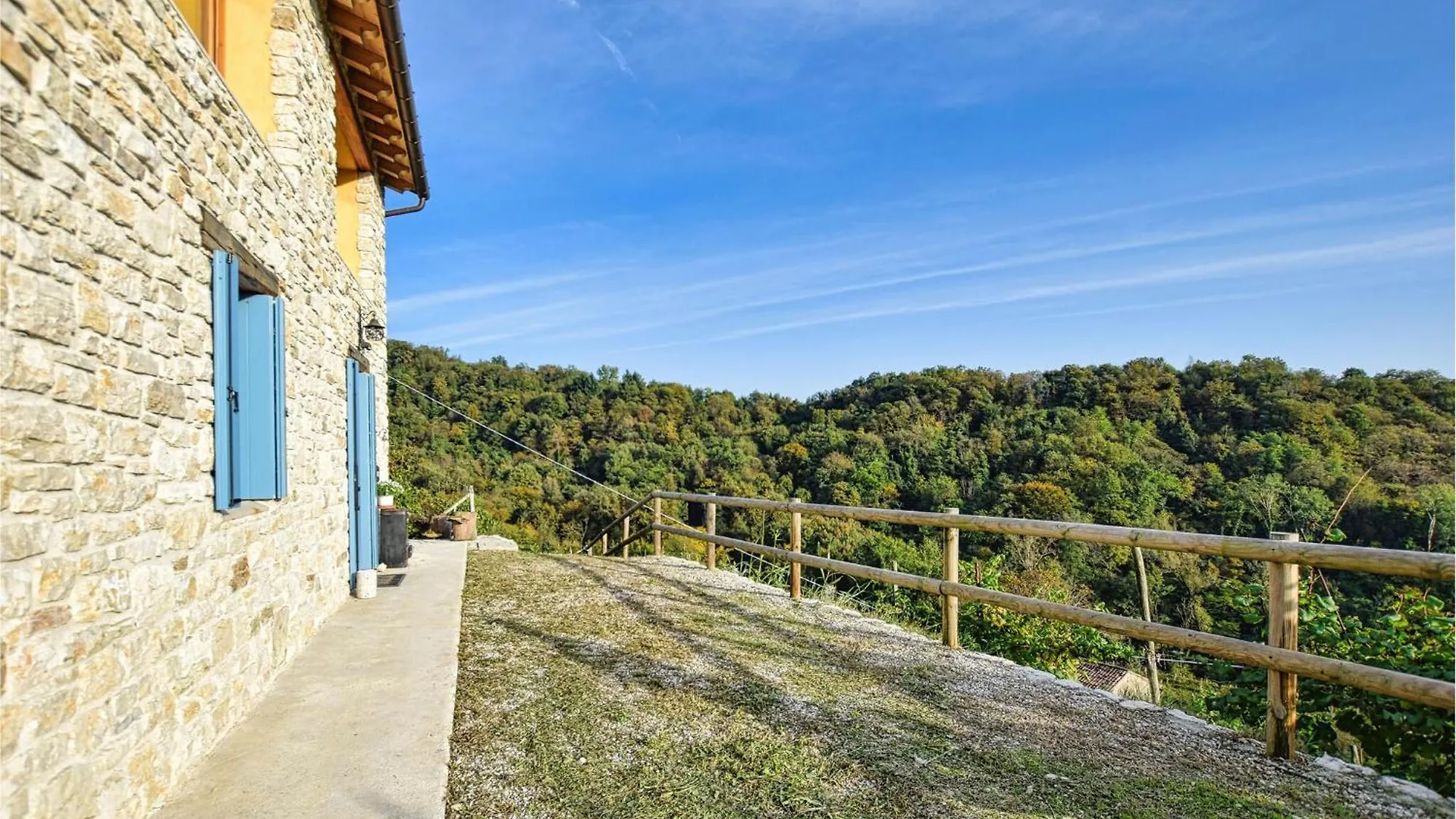 Awesome Home In Miane With Wifi