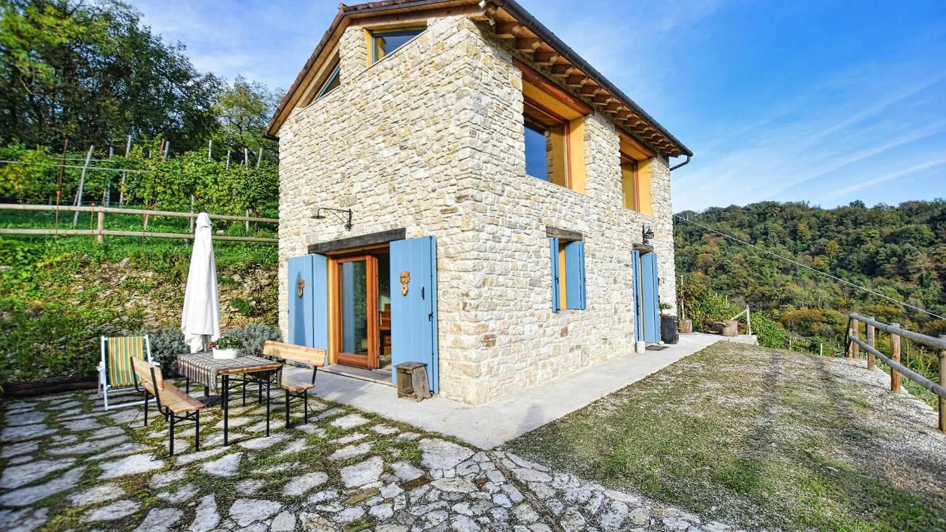 Awesome Home In Miane With Wifi Holiday home
